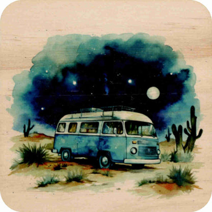 Acht Sperrholz-Untersetzer mit originellen Camping-Motiven im Set